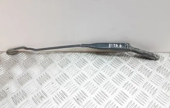 Opel Astra G Front wiper blade arm 90559600