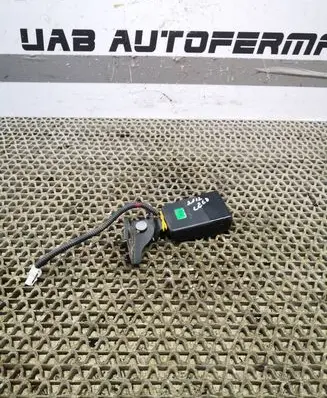 KIA Ceed Rear seatbelt buckle 20120706