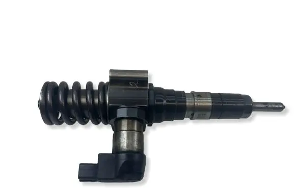 Volkswagen PASSAT B6 Fuel injector 03G130073T