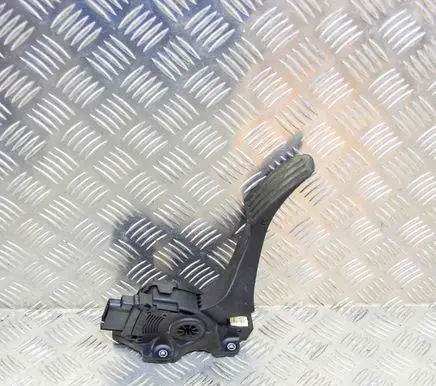 Volvo XC70 Accelerator throttle pedal 6PV01083403 31329060