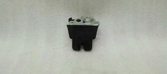 Audi A3 S3 8V Tailgate/trunk/boot lock/catch/latch 8R0827505