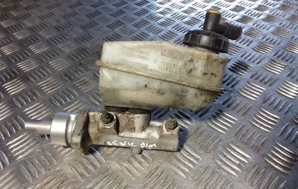 Renault Scenic I Master brake cylinder 7700436913 7700828034