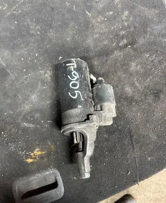 Audi A4 S4 B7 8E 8H Starter motor 0001109021