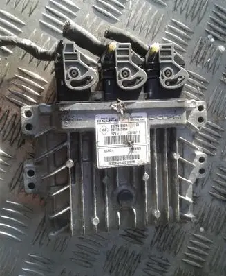 Renault Twingo II Engine control unit/module 237101312R 237101313R