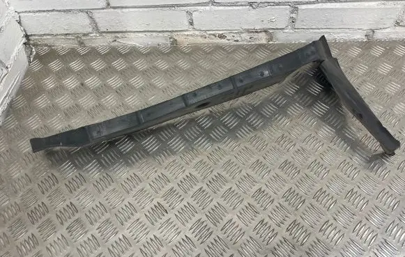 Audi A8 S8 D4 4H Fender foam support/seal 4H0821112C