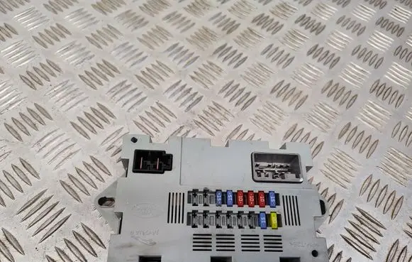 Jaguar XJ X351 Fuse module CPLA14Q073AA