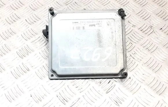 Ford Focus Engine control unit/module 5M5112A650GE J38AC S118934103
