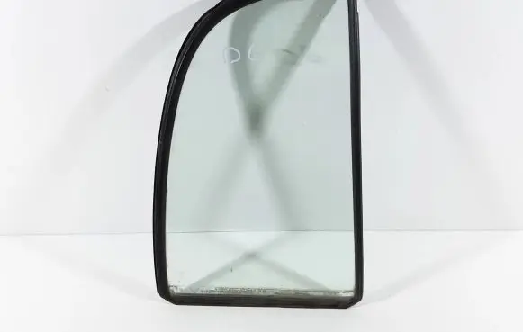 Rear vent window glass