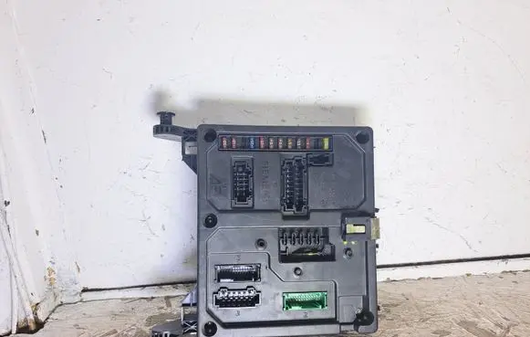 Ford Galaxy Fuse module 7M3962258L 5WK4800 S110730200
