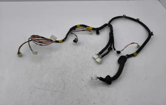 Lexus GS 300 350 430 450H Rear door wiring loom 8215330580A