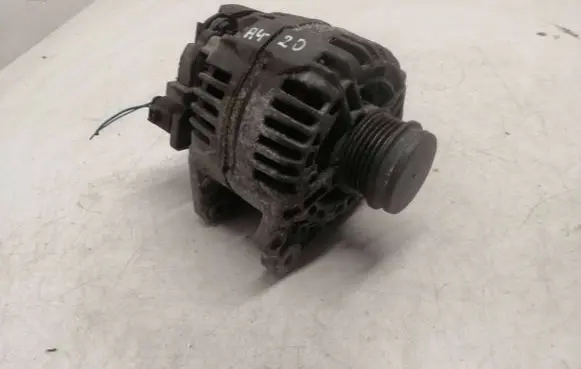 Audi A4 S4 B5 8D Generator/alternator 038903024D