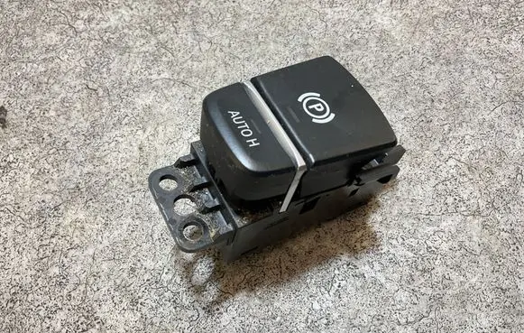 BMW 5 G30 G31 G38 Hand parking brake switch 9109311 BMWAT01 18245L2