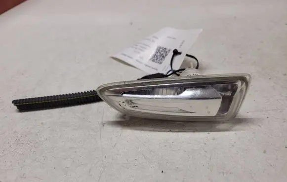 Opel Astra K Front fender indicator light 13491088 DUNS361531665 010137