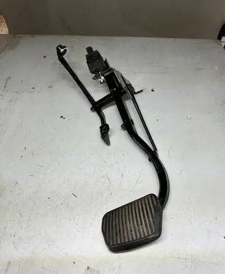 Volvo S80 Clutch pedal 