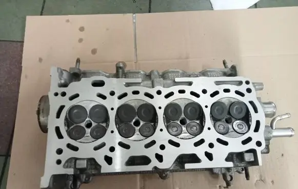 Toyota Prius (XW10) Engine head 15NZ