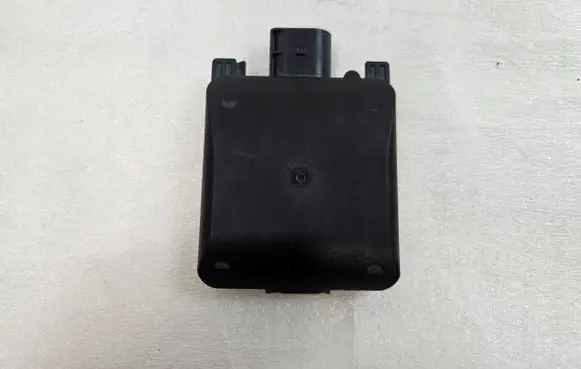Audi A1 Distronic sensor radar 2Q0907686B