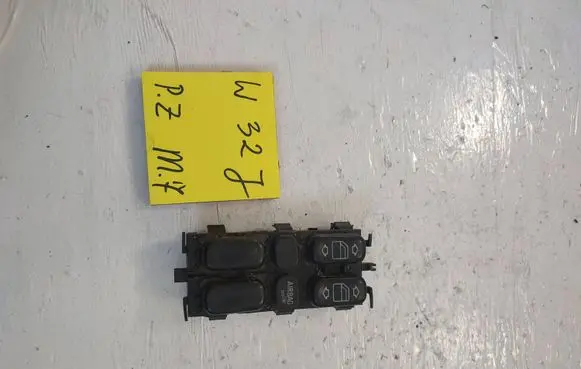 Mercedes-Benz A W168 Electric window control switch 58984C