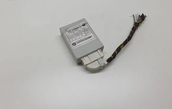 BMW 5 E60 E61 Air suspension control unit module (rear) 6769834 3714676983401 37146769834