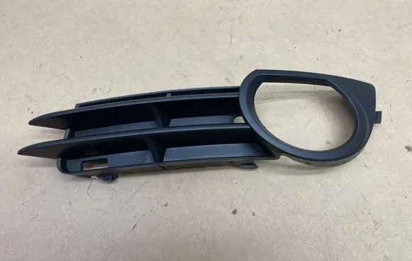 Audi A3 S3 A3 Sportback 8P Front fog light trim/grill 8P4807681B