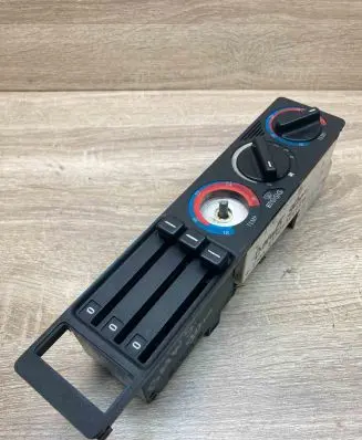 BMW 5 E34 Climate control unit 8351653 8351651