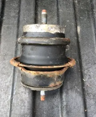 Infiniti FX Engine mount bracket 4564565646