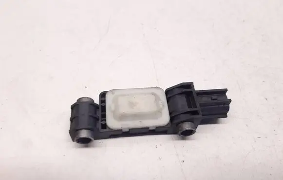 Audi A4 S4 B7 8E 8H Airbag deployment crash/impact sensor 8E0959651A 210610 022886