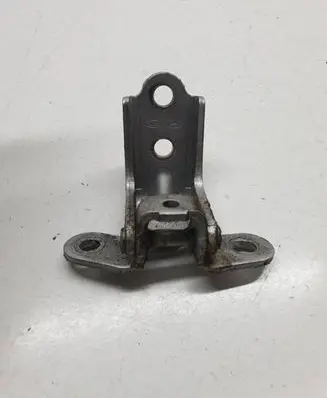 KIA Sportage Rear door lower hinge
