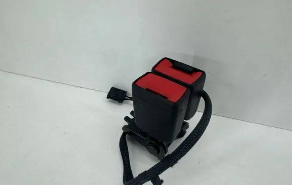 Opel Mokka B Middle seatbelt buckle (rear) 9834688680