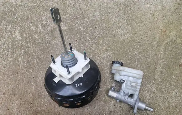 Ford Explorer V Brake booster FB532B195ED