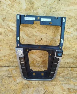 Volkswagen Passat Alltrack Gear shifter surround trim plastic 3G18642263
