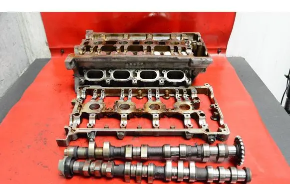 Volkswagen PASSAT B5.5 Engine head 06B103373AM