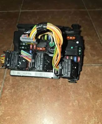 Peugeot 207 Fuse module 9664997780 R07