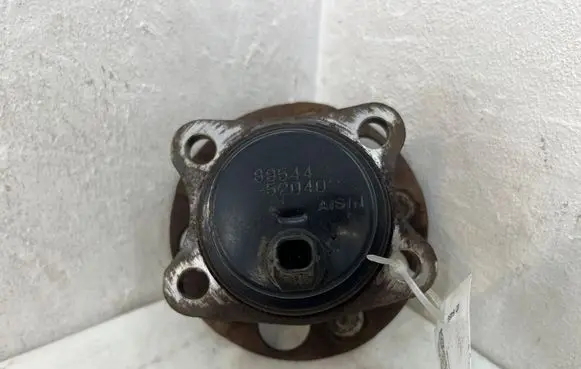 Toyota Prius (XW30) Rear wheel ball bearing 8954452040
