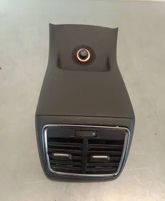 Audi Q3 8U Rear air vent grill 8U0819203