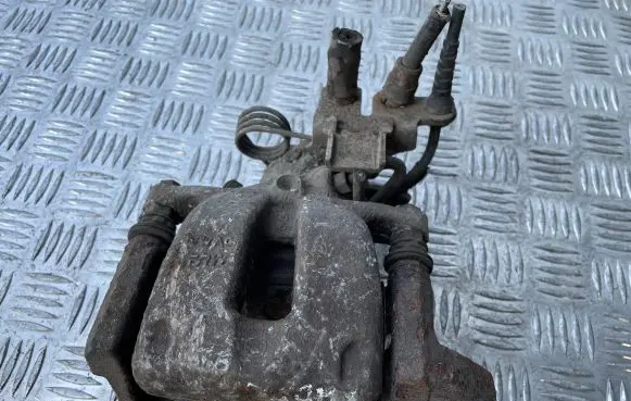 Volkswagen Caddy Rear brake caliper