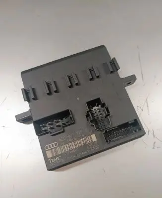 Audi A8 S8 D3 4E Comfort/convenience module 4E0907279G 4E0910279G 00007898B3