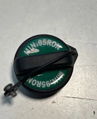Mazda 3 Fuel tank cap