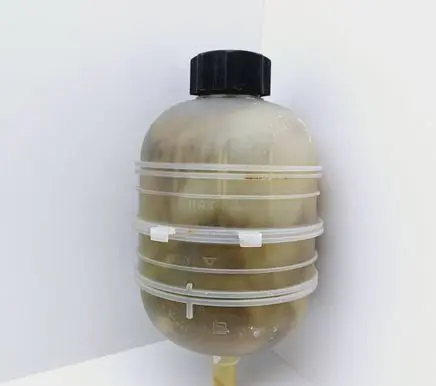 Peugeot 206 Coolant expansion tank/reservoir 9648568180