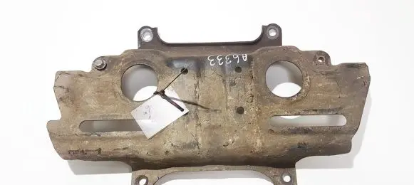 Subaru Legacy Engine mounting bracket