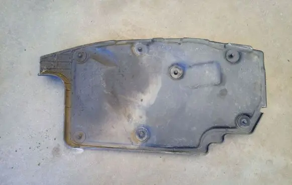 Hyundai Santa Fe Engine splash shield/under tray