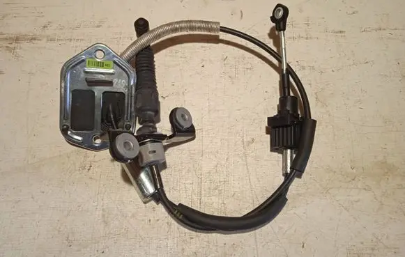 Gear shift cable linkage