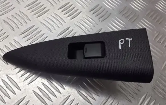 Nissan Note (E11) Electric window control switch