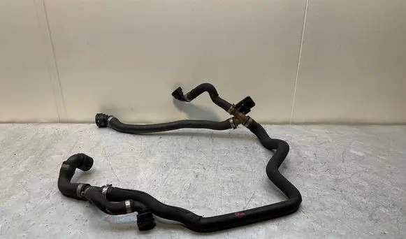 BMW X5 E70 Engine coolant pipe/hose 7576371 16185913 7578694
