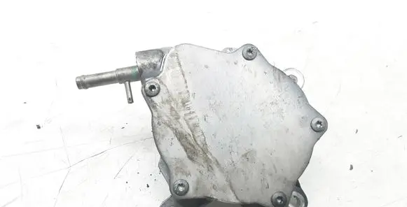 Toyota Verso Vacuum pump