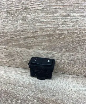 BMW 5 E39 Electric window control switch 8368974