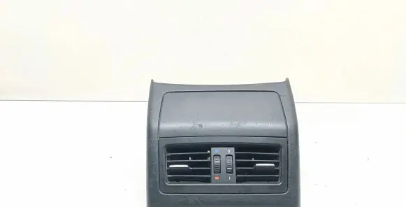 BMW 3 E90 E91 Rear air vent grill 7132381 51167132381