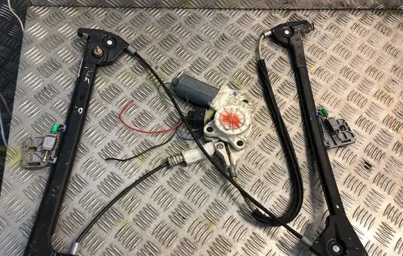 Mercedes-Benz S W220 Front door electric window regulator 2308201042