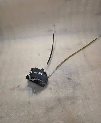Audi A6 S6 C5 4B Rear door lock Q91068808