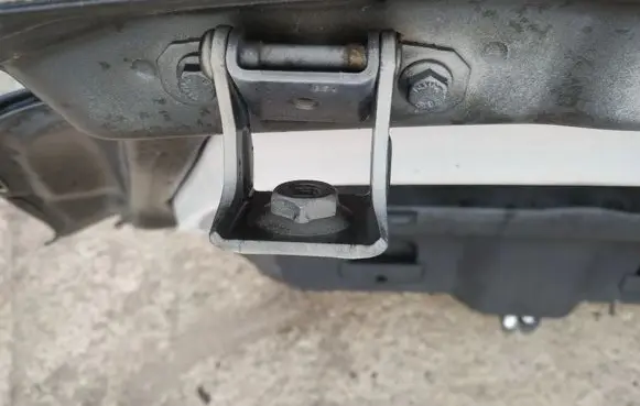 Fiat Bravo Tailgate/trunk/boot hinge