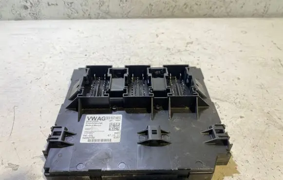 Volkswagen PASSAT B7 Comfort/convenience module 5K0937085S